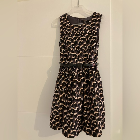 Beautiful dress for girl - Picture 1 of 3